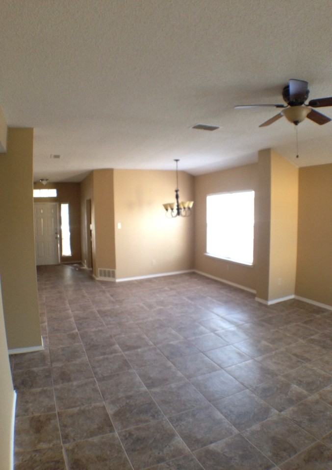 1715 Duster Cir - Photo 3 of 15