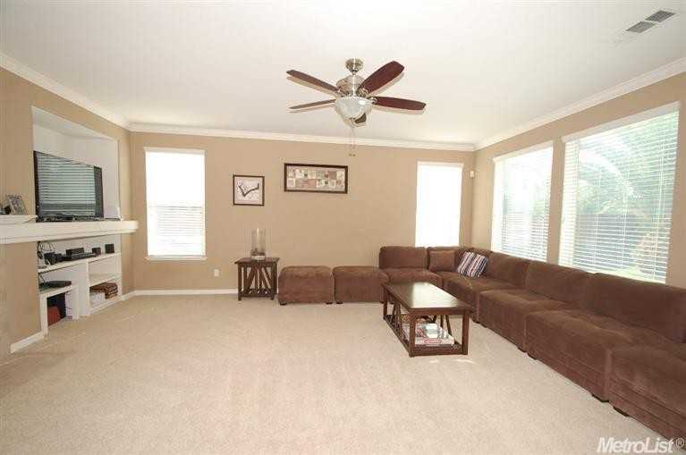 10355 Almanor Cir - Photo 3 of 11