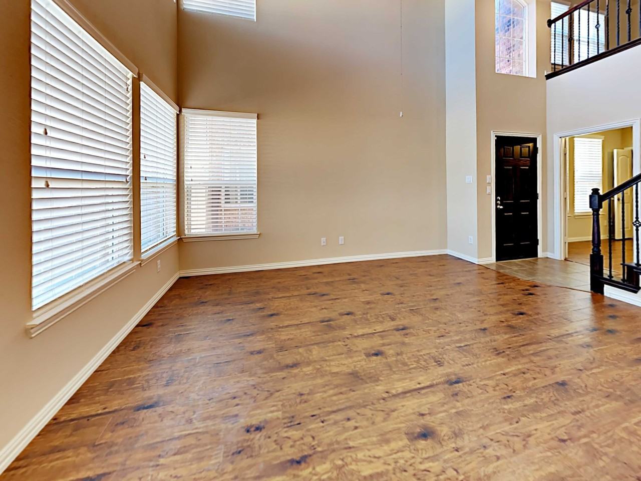 4655 Perthshire Ct - Photo 2 of 14