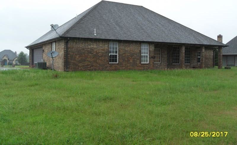 820 Hummingbird Dr - Photo 3 of 7