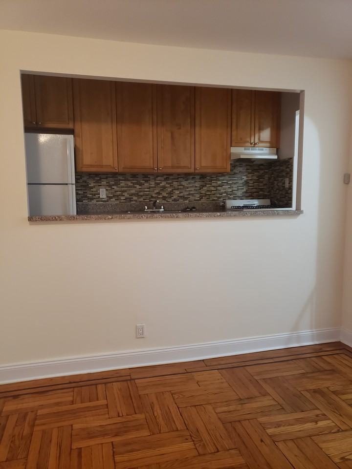 475 West 186th Street #1 - Photo 2 of 7