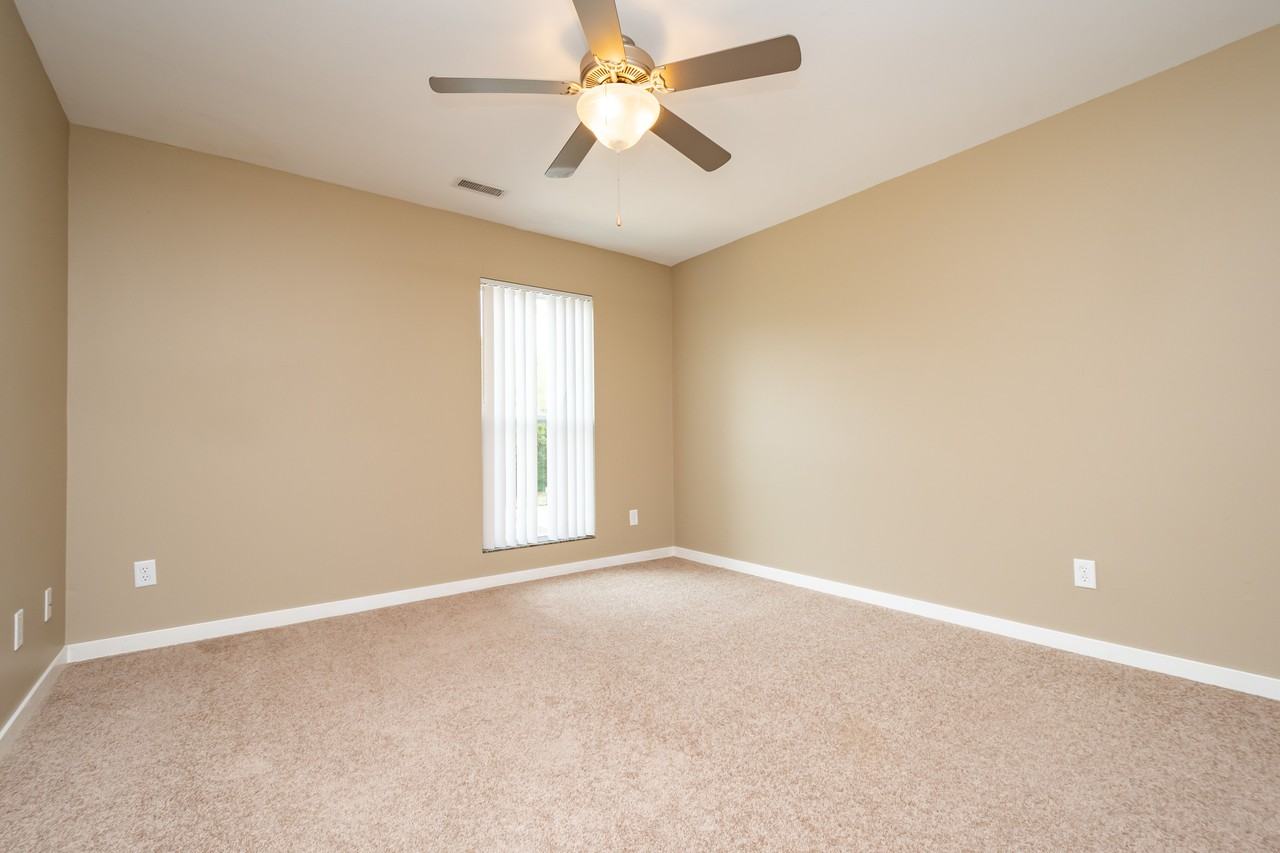 1000 Oakcrest St #210 - Photo 5 of 17