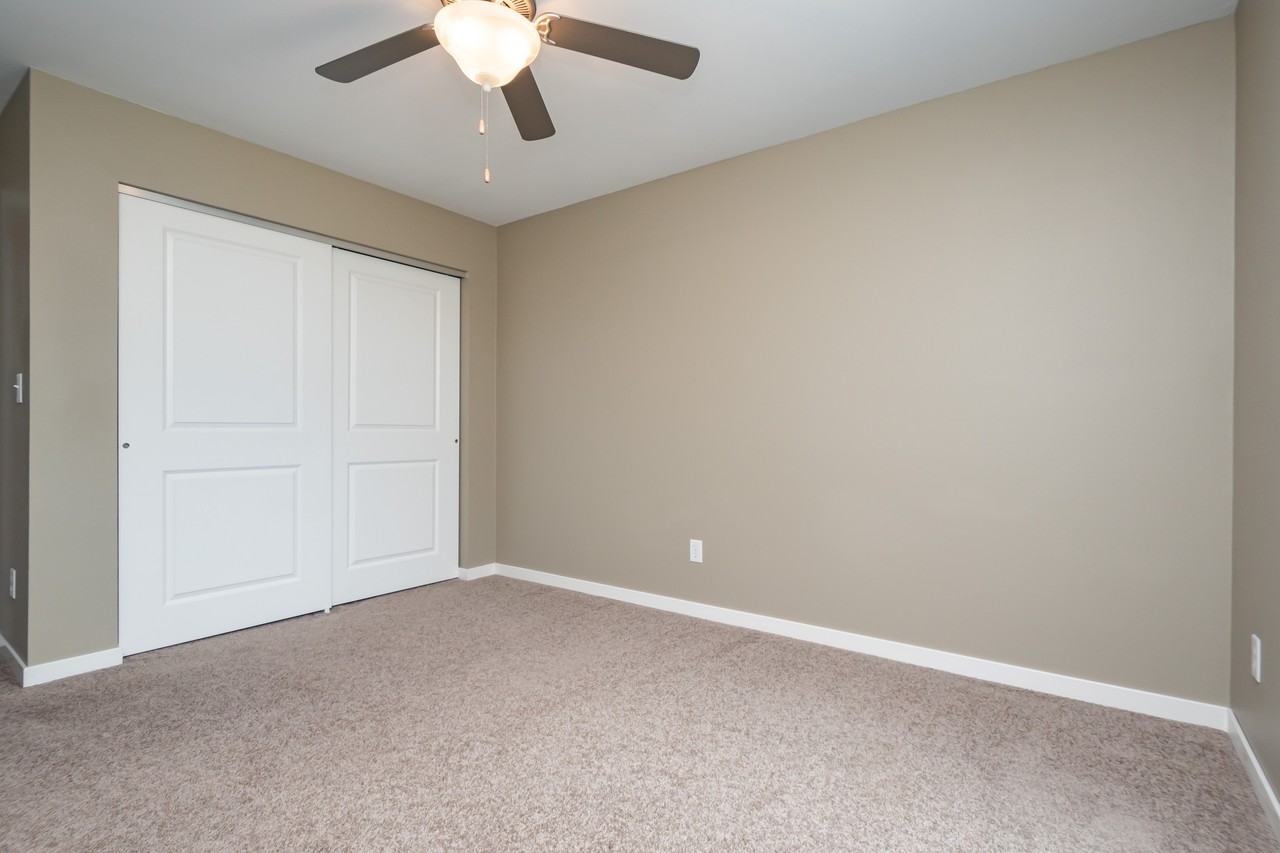 1000 Oakcrest St #210 - Photo 7 of 17
