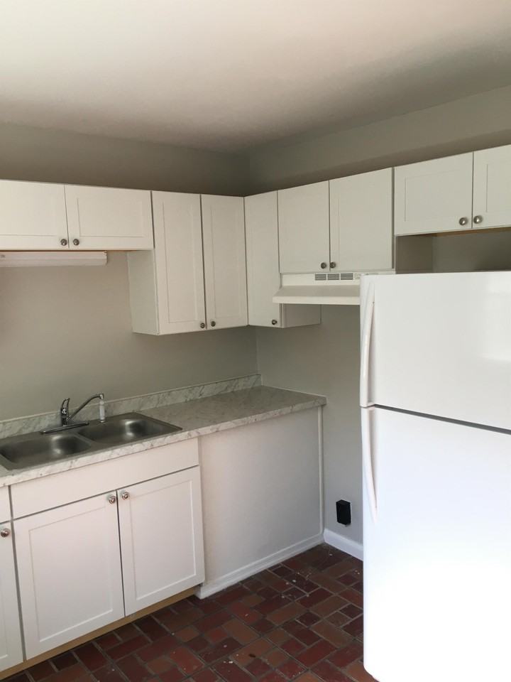 4102 Desoto Ave - Photo 2 of 8