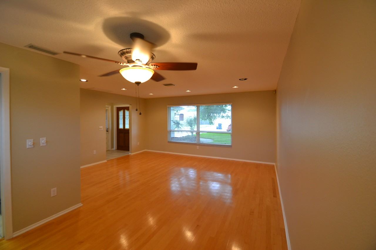 13353 Hacienda Dr - Photo 3 of 5