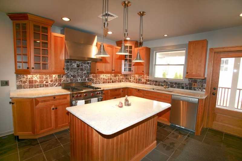 111 Harrison St - Photo 2 of 15