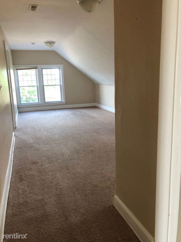 613 E Mitchell Ave 3rd Fl - Photo 2 of 17