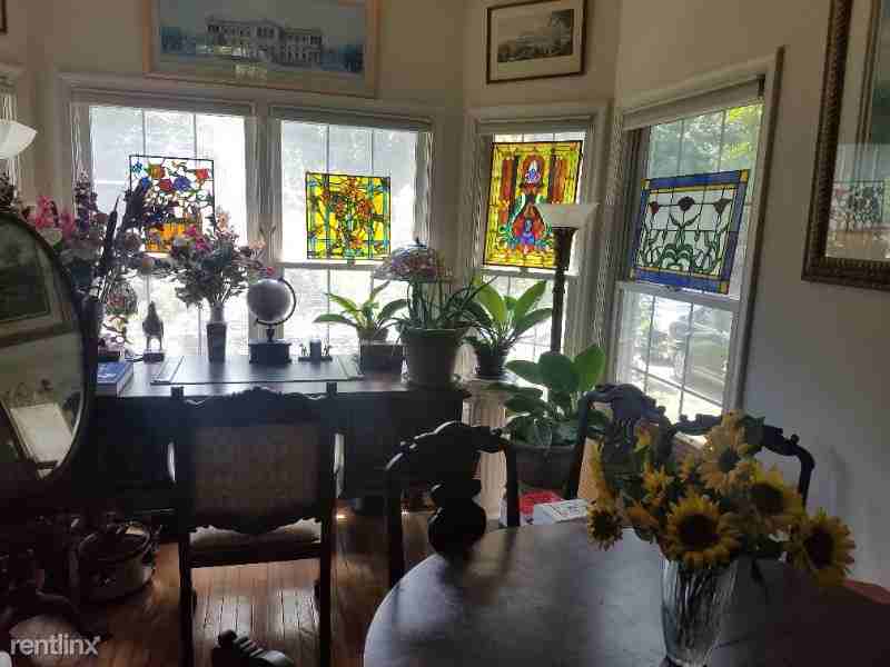 1213 Woodbrook Ct - Photo 2 of 9