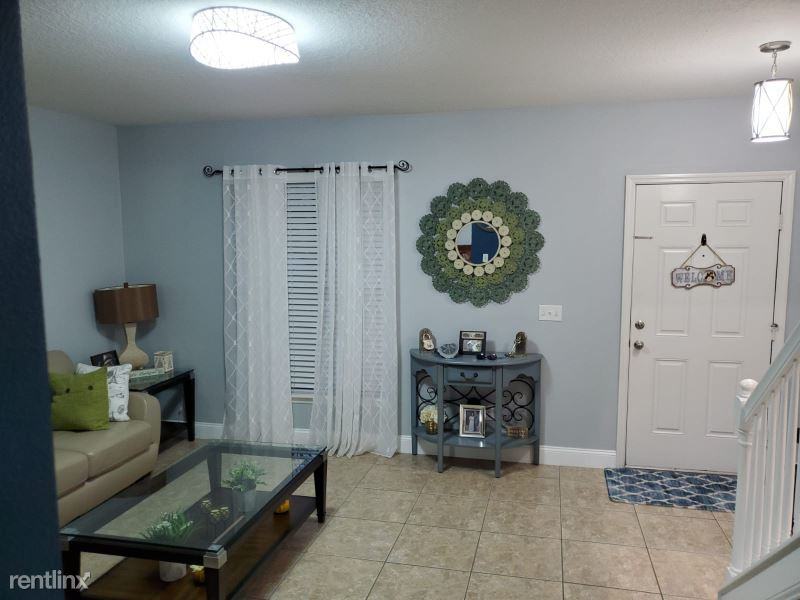 2245 Tulip Valley Pt - Photo 2 of 24