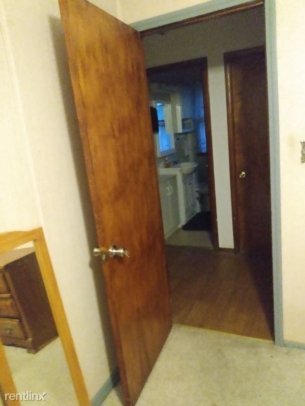 632 Highland Ave - Photo 2 of 7