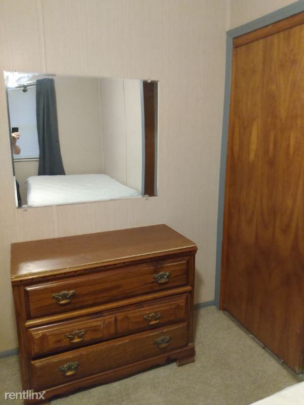 632 Highland Ave - Photo 3 of 7