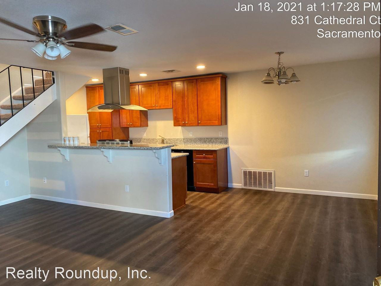 831 Cathedral Ct - Photo 3 of 10