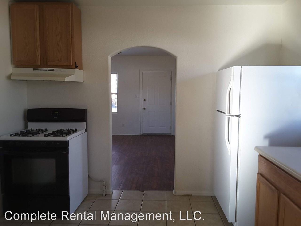 1214-1216 E 4th - Photo 3 of 7