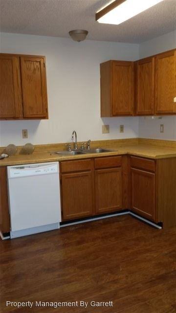 207 N Hunt Club Run - Photo 2 of 10