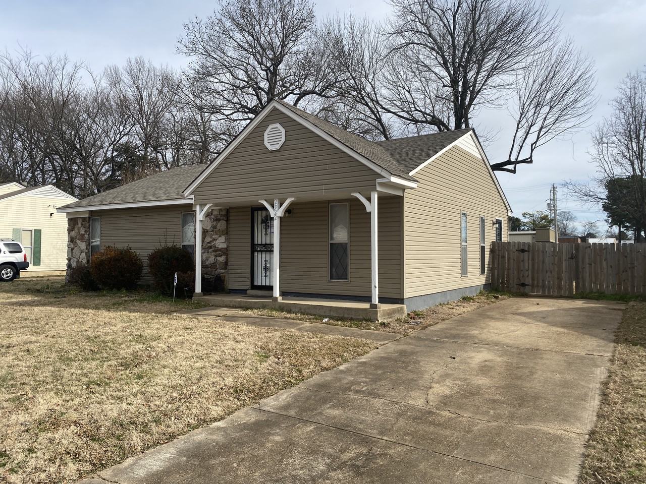 2322 Morning Vista Dr - Photo 2 of 3