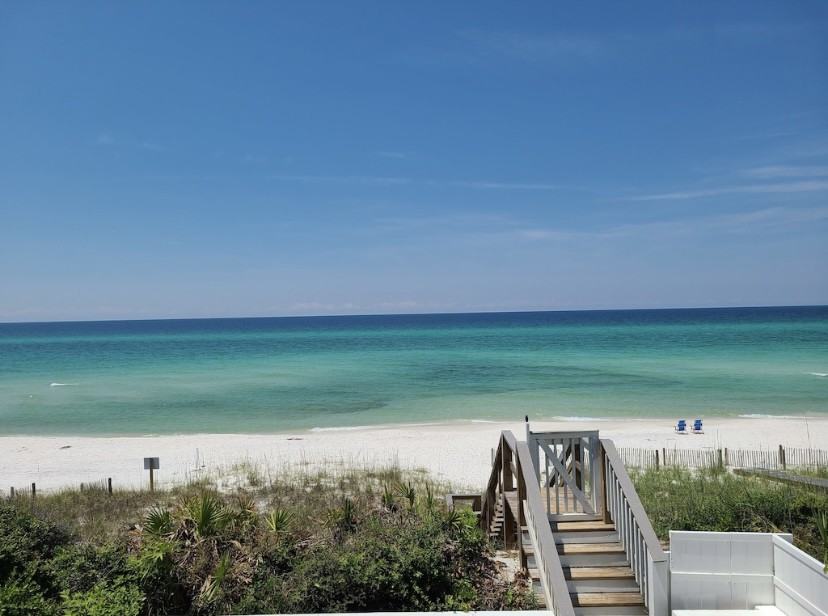 133 Pelican Cir - Photo 2 of 16