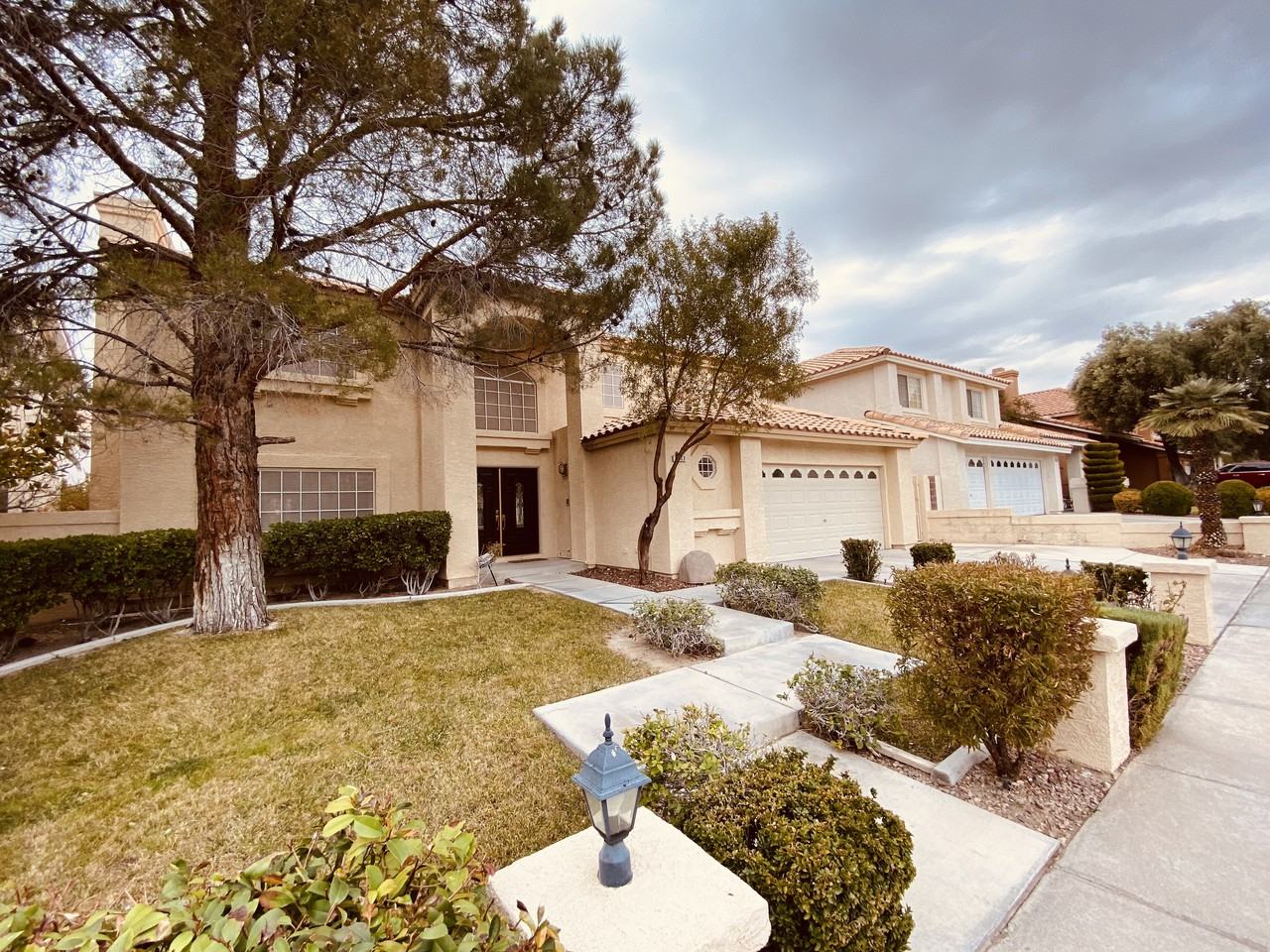 8217 Ocean Terrace Way - Photo 2 of 49