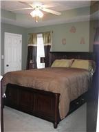 114 Jacob Dr - Photo 3 of 16