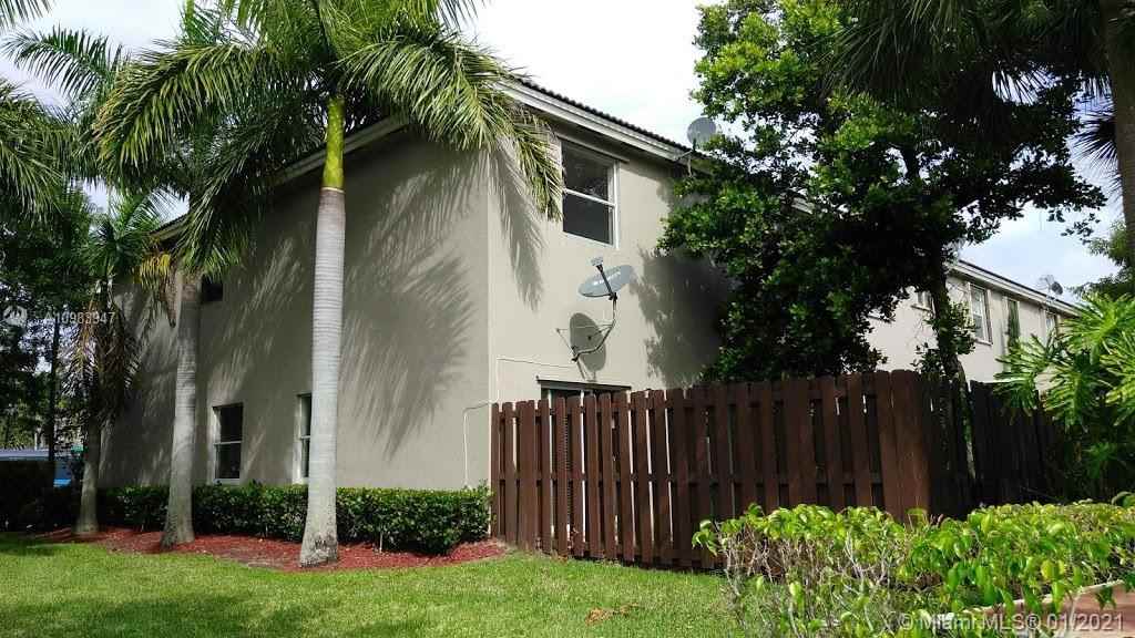 22539 Southwest 88th Path - Photo 2 of 15