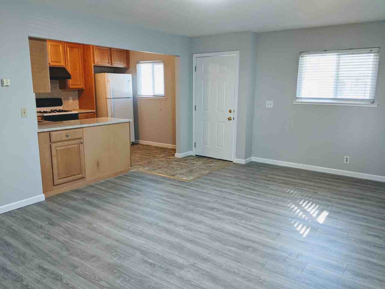 1223 Mastic Street - Photo 3 of 10