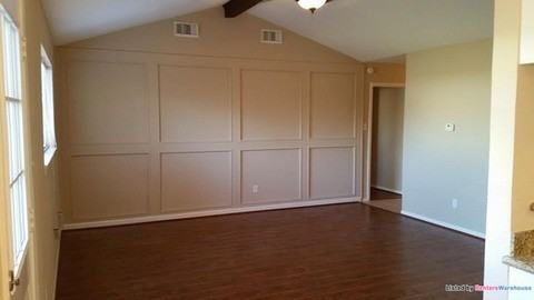 406 Christina Ln - Photo 3 of 12