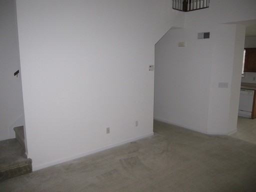294 Hastings Dr - Photo 3 of 8