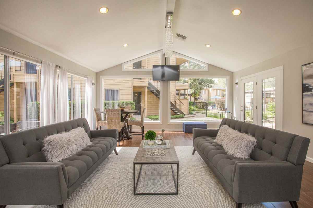 Elm Grove - Photo 4 of 50