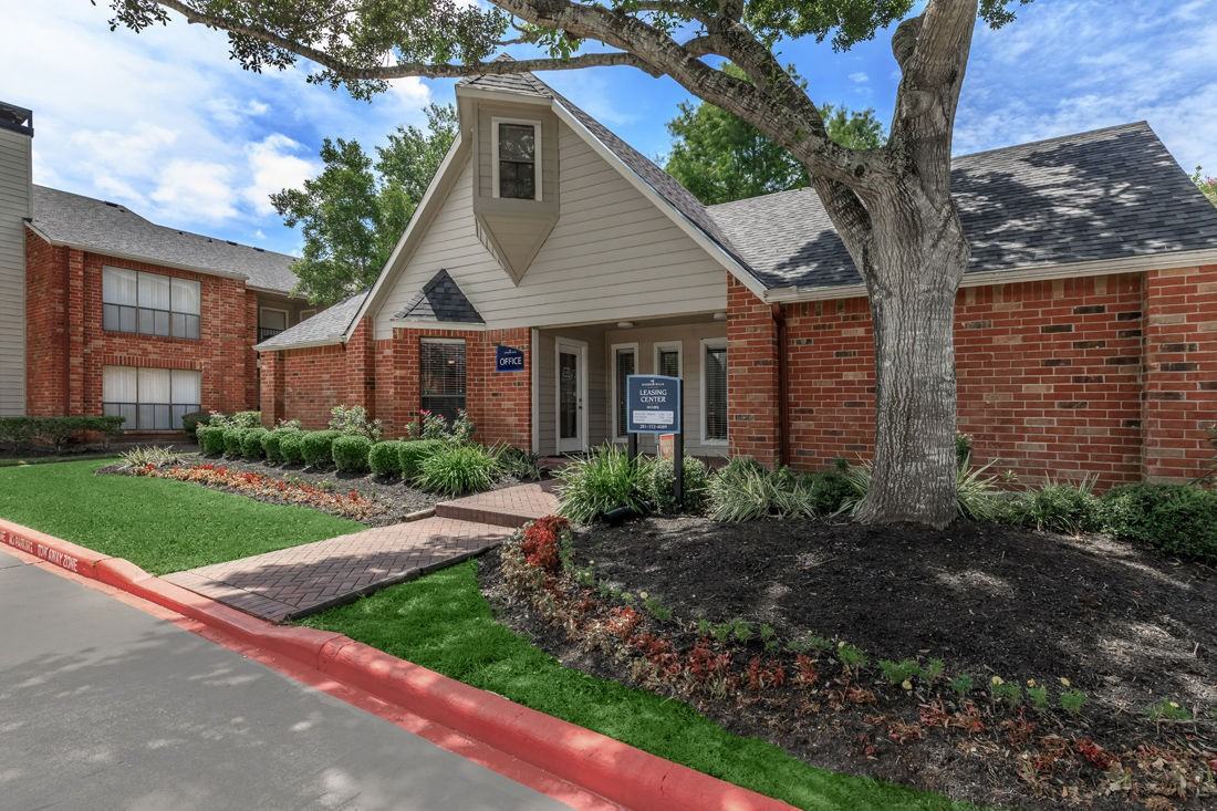 Harbor Walk - Photo 4 of 50