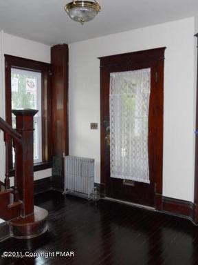 40 Fairview Ave - Photo 2 of 7