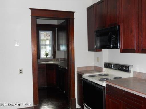 40 Fairview Ave - Photo 3 of 7