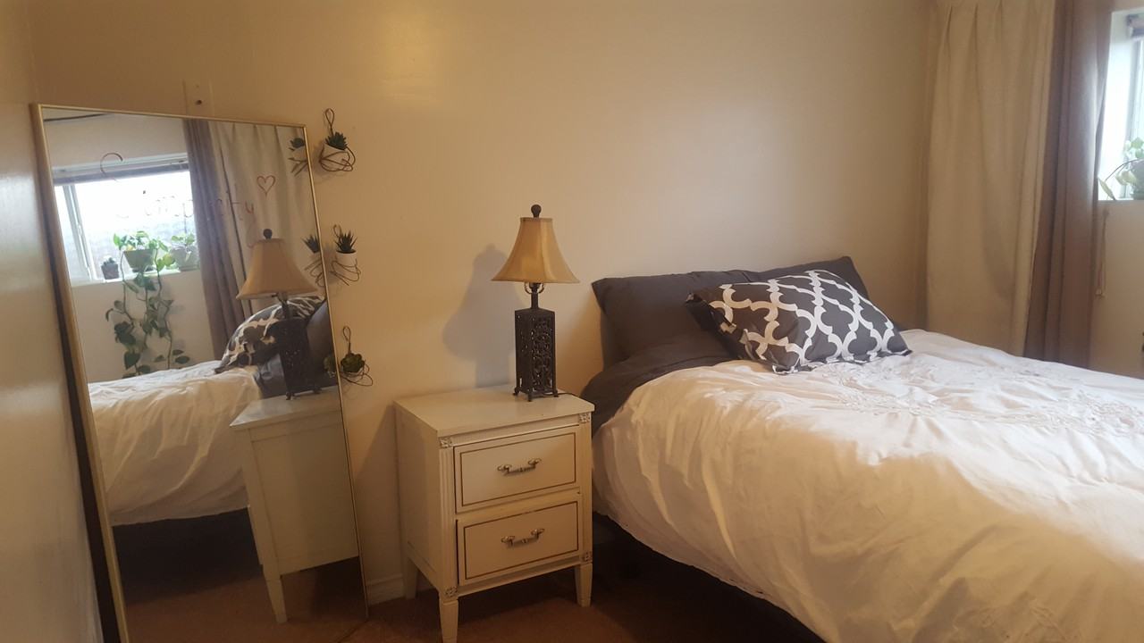 11390 96 Avenue - Photo 2 of 6