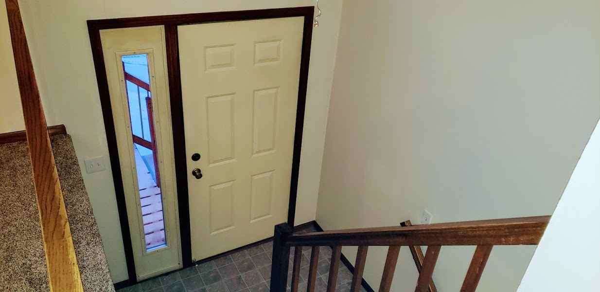 2323 Amberwood Dr - Photo 2 of 23