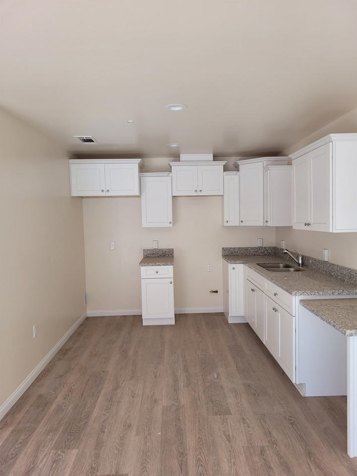 2702 Bomark Ct - B - Photo 3 of 6