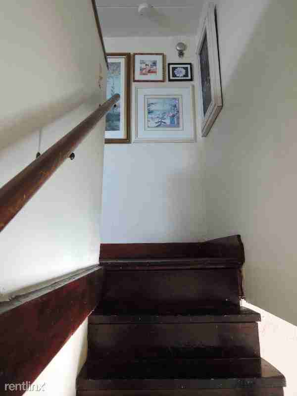 334 334 E Mulberry St 5 - Photo 2 of 6