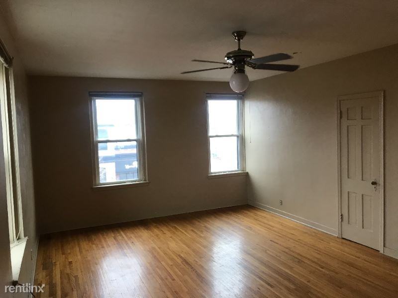 628 E Rock St - Photo 2 of 15
