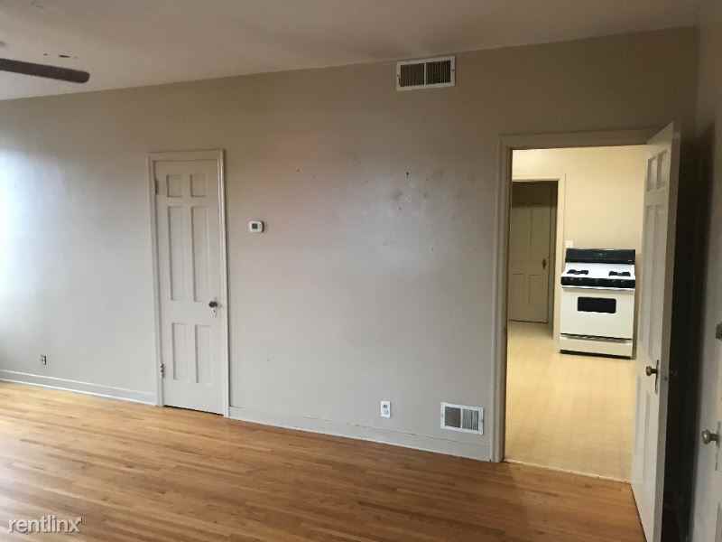628 E Rock St - Photo 3 of 15