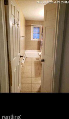 137 137 1/2 Vernon Ave A2 - Photo 2 of 3