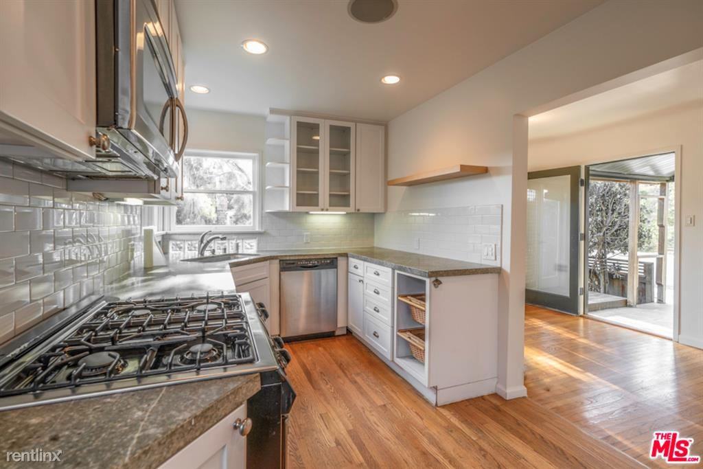 2008 Louella Ave - Photo 2 of 10