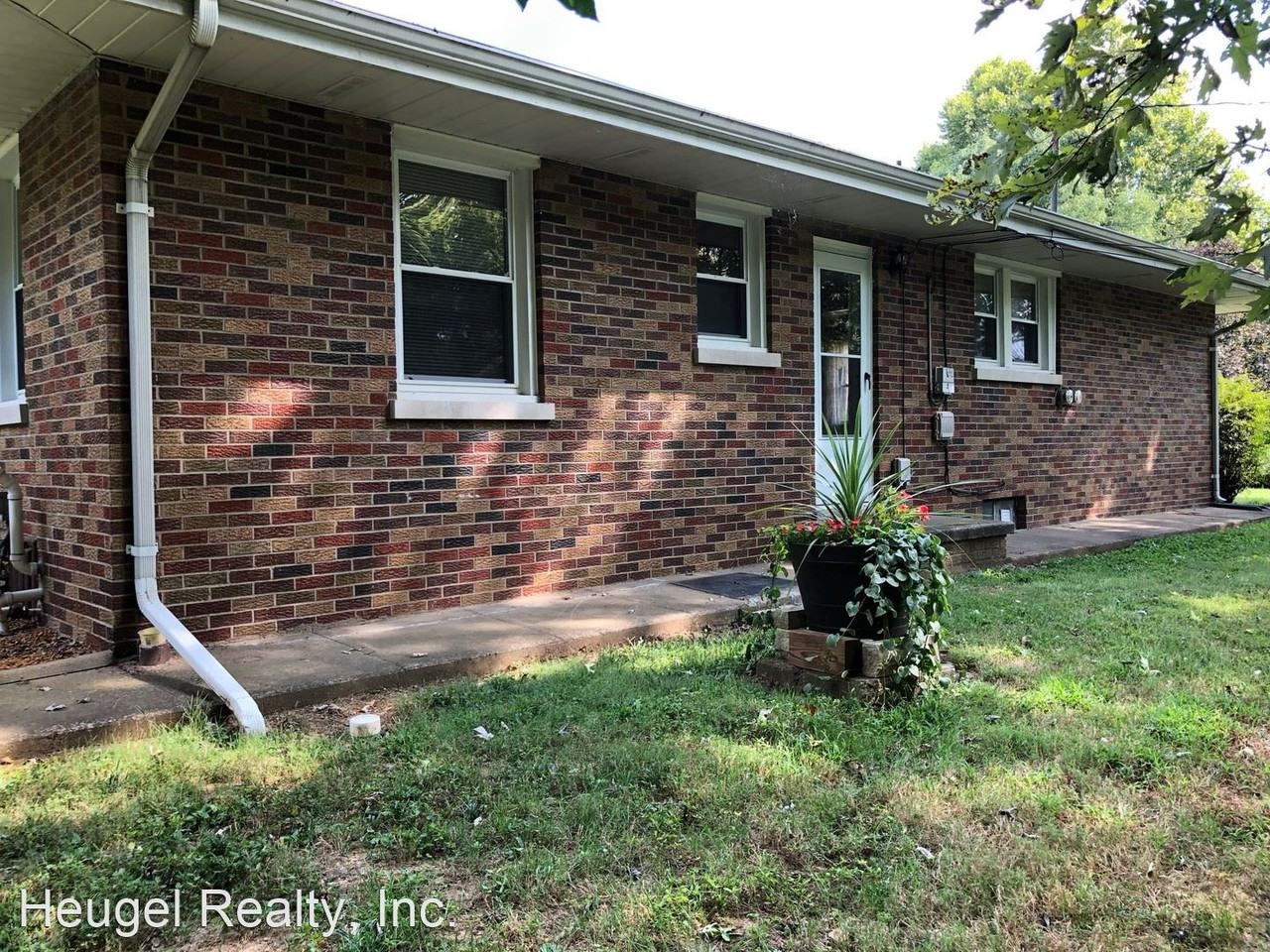 5115 Westlake Dr - Photo 2 of 15