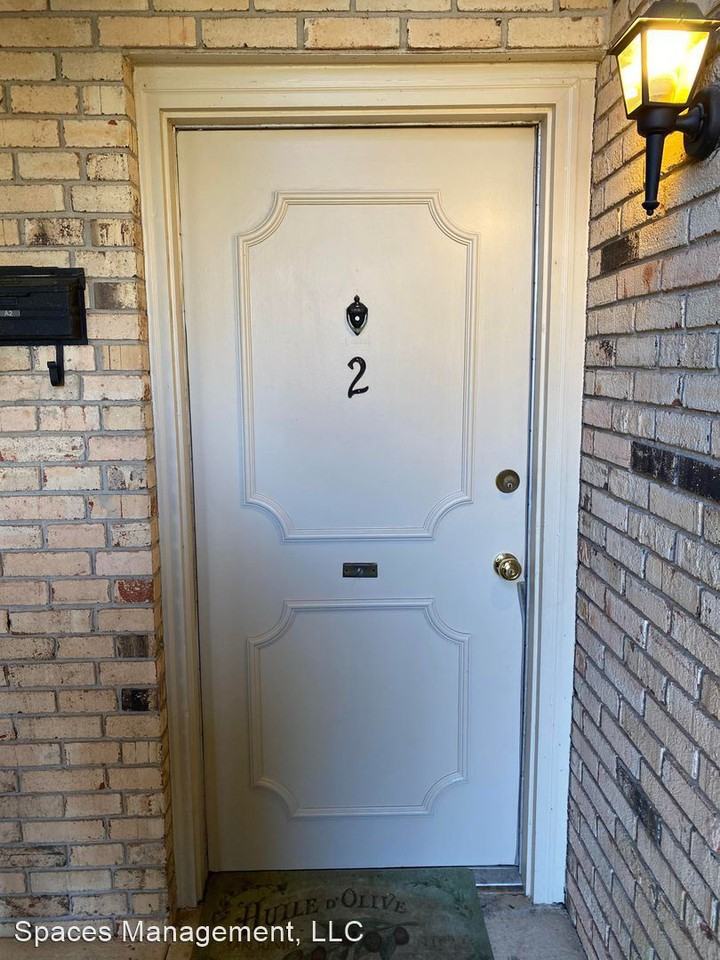 River Road Condos a2 1745 Jack Warner Pkwy - Photo 2 of 23