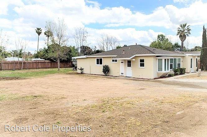 11007 Campbell Ave - Photo 2 of 10
