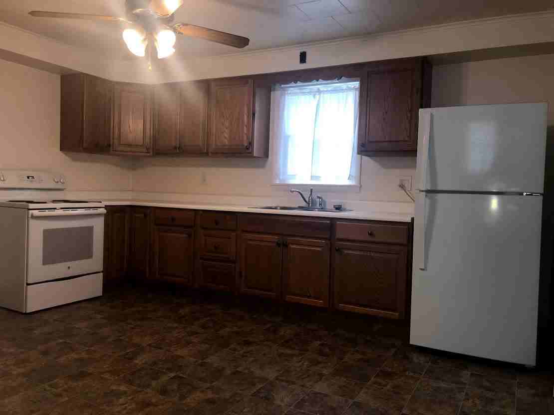 761 W Otterman St - Photo 3 of 16