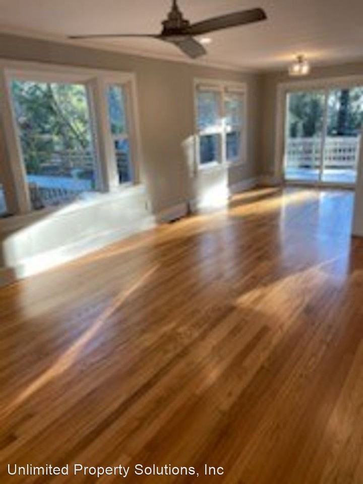 1422 Salty Bay Lndg - Photo 3 of 17