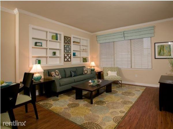 3300 McKinney Ave - Photo 2 of 8