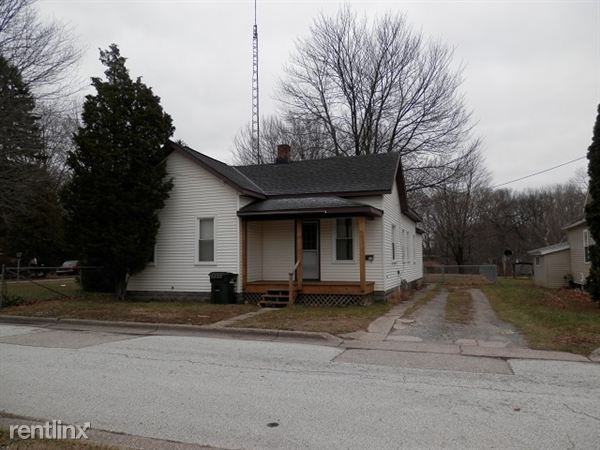 1419 Nolan St - Photo 2 of 18