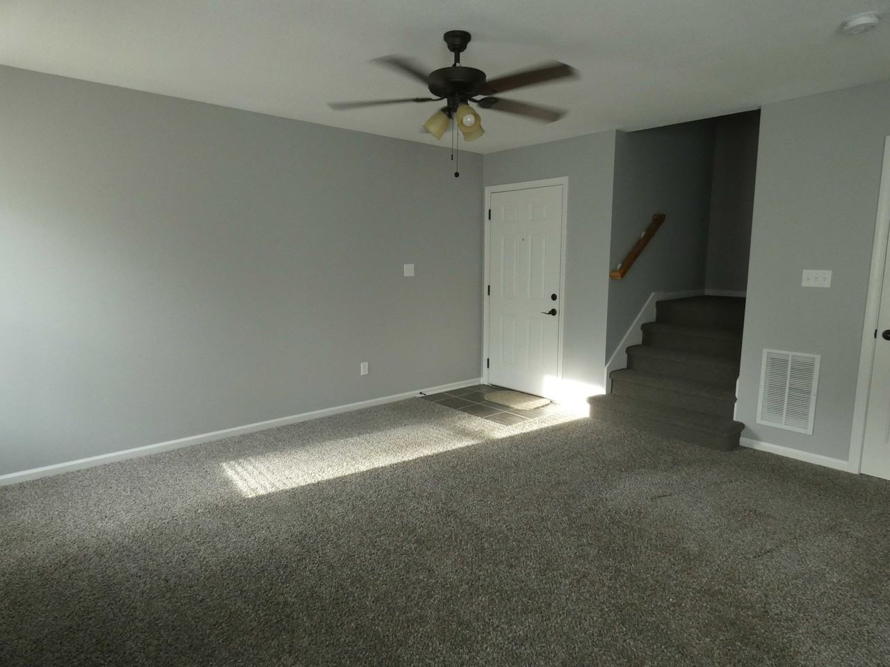 9455 N Baltimore Ave - Photo 2 of 9