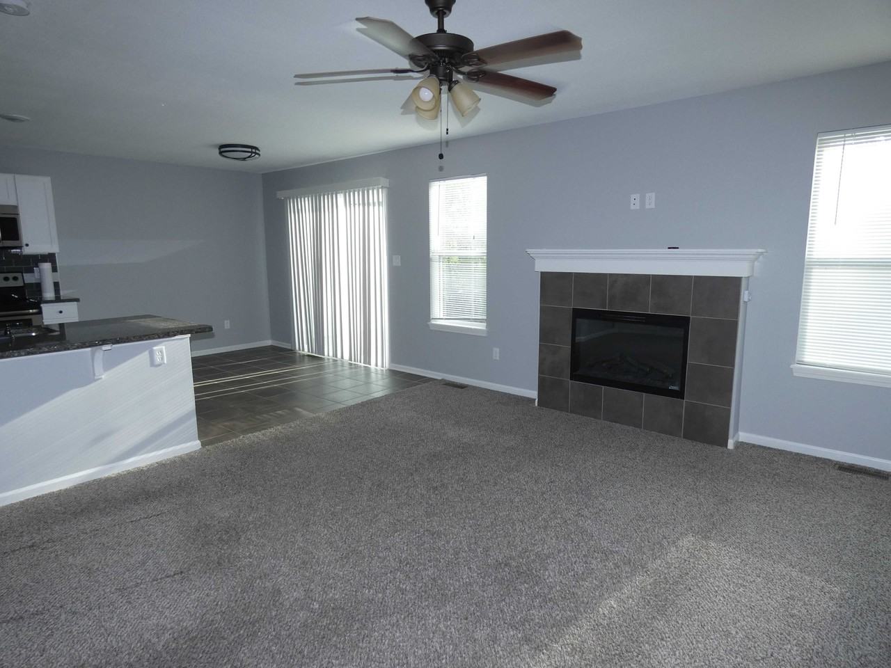 9455 N Baltimore Ave - Photo 3 of 9