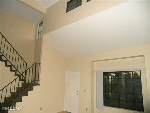 509 Westminster Dr - Photo 2 of 10