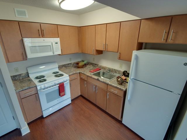 Memorial Apartments - For Seniors 62+ - Photo 2 of 6