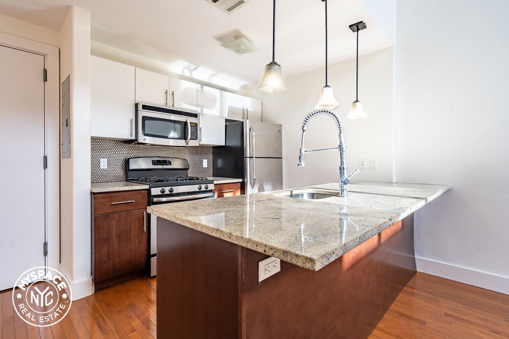 180 Scholes St #3J - Photo 2 of 9